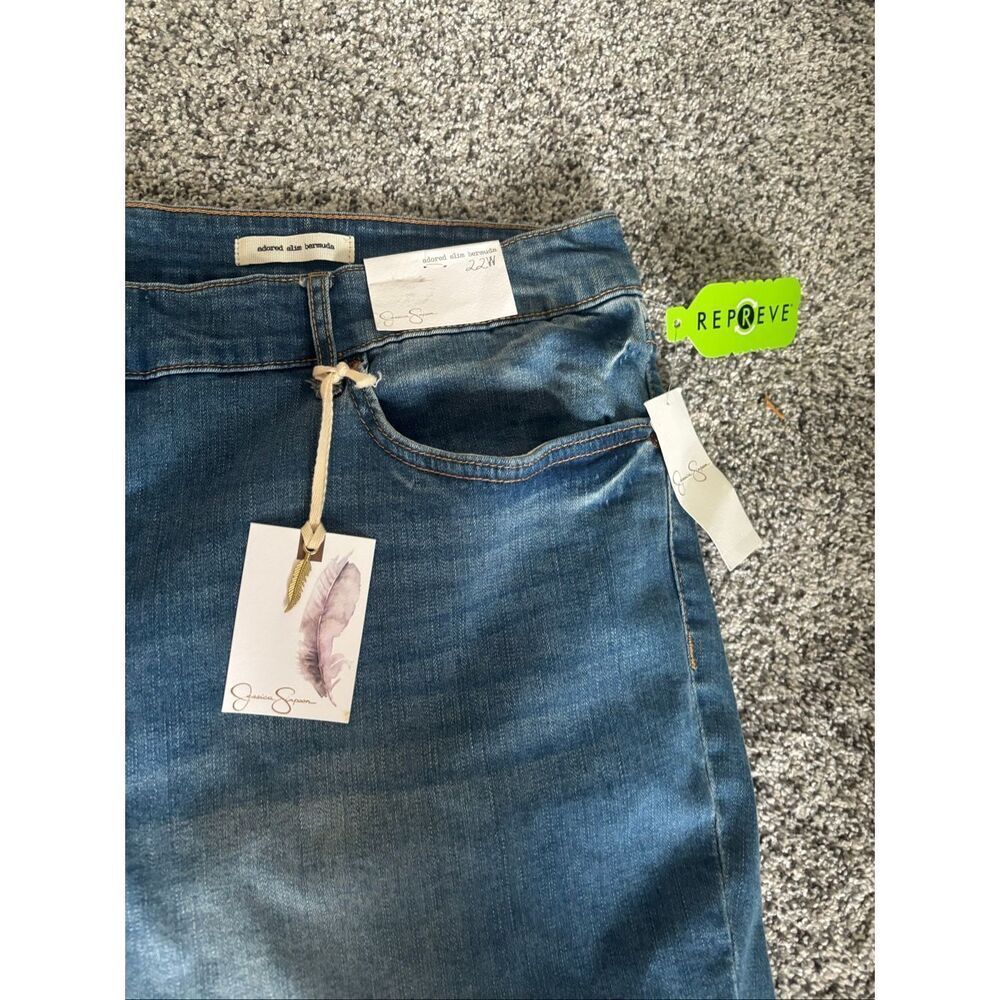 ❤️Jessica Simpson Adored Slim Bermuda Denim Short Sz22W - Picture 4 of 5
